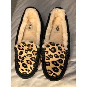 UGG Australia Cheetah Print Moccasins SZ 8